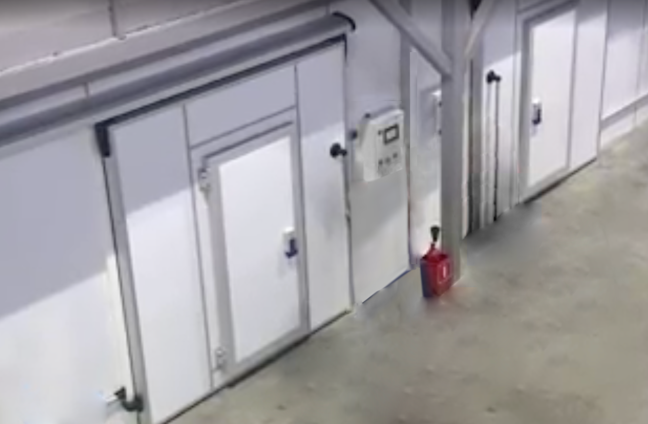 Комплекс из четырех климатических камер для испытаний торгового холодильного оборудования